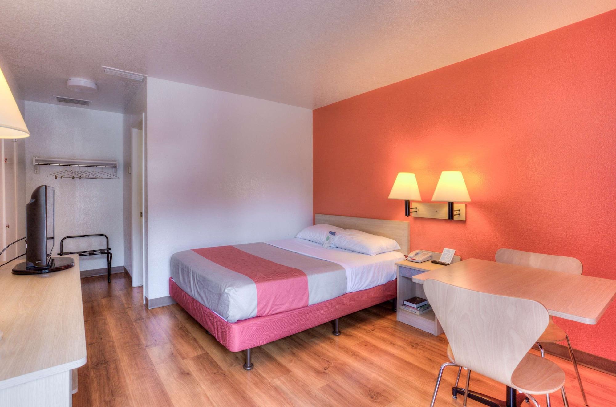 Motel 6-Tigard, Or - Portland South - Lake Oswego Kültér fotó