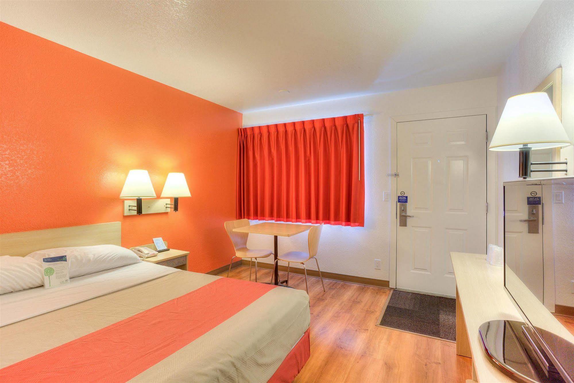 Motel 6-Tigard, Or - Portland South - Lake Oswego Kültér fotó